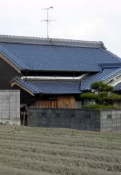 上牧町　特選いぶし和瓦のサムネイル