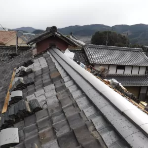 雨漏りの修理　（陸棟積み替え工事）のサムネイル