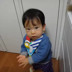 三男の子守のサムネイル