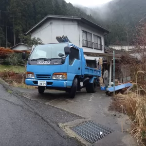 なかなか止まない雨（黒滝村）のサムネイル