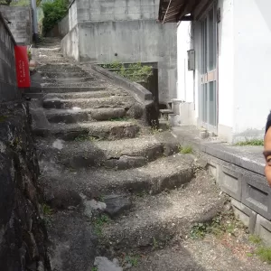 生駒山、宝山寺近くのお客様の家へのサムネイル