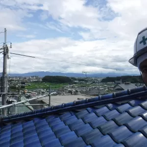 王寺町の瓦めくり工事のサムネイル